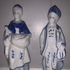 Vintage Man and Woman Colonial Ceramic Set